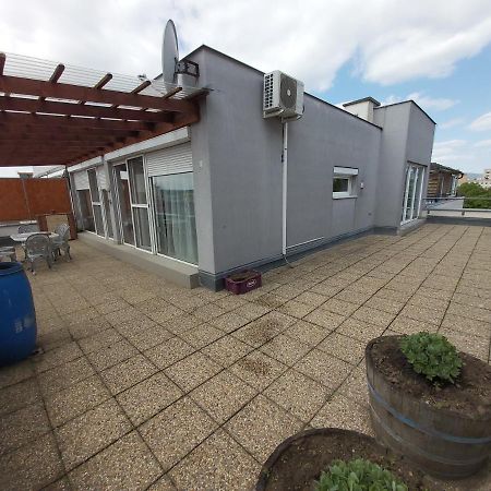 Magnum Apartman Pécs Eksteriør bilde