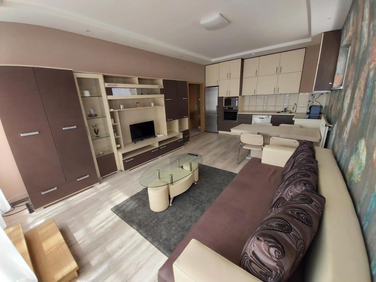 Magnum Apartman Pécs Eksteriør bilde